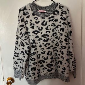 Leopard pink lily sweater. Size large. NWT
